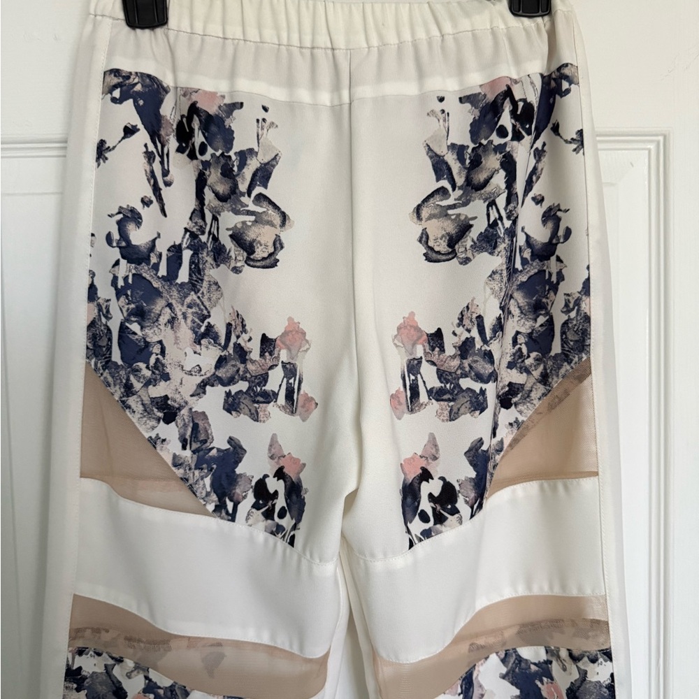 BCBGMAXAZRIA RUNWAY THE
GABRIEL PANTS
Size XXSmall - Picture 6 of 15